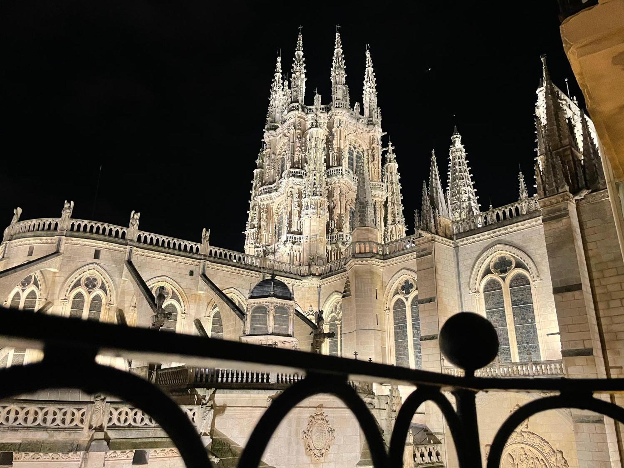 Contemplando La Catedral By Exclusive Burgos Apartments Dış mekan fotoğraf